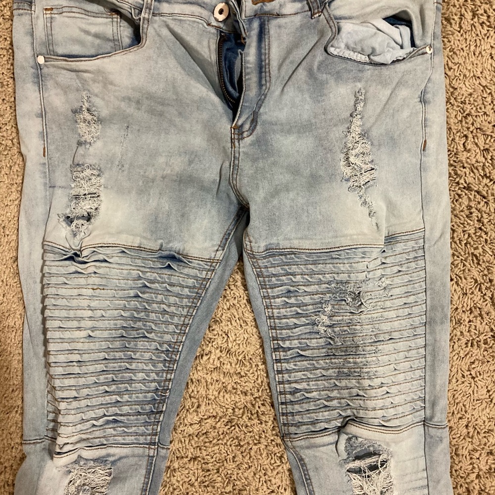 Like-New KDNK Distressed jeans